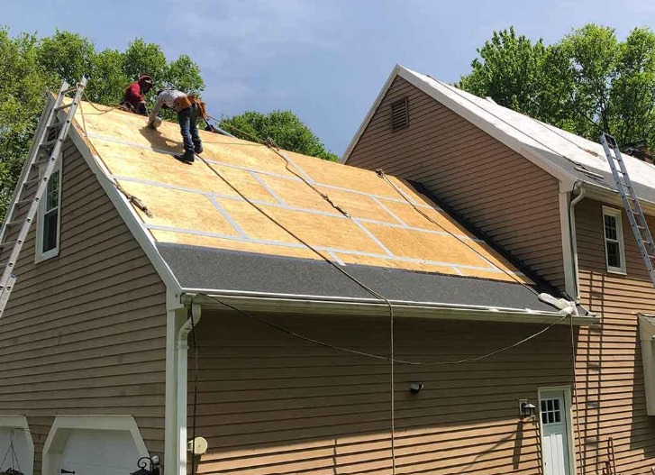 Choosing the Right Roofing Experts for Your Home in Farmington CT