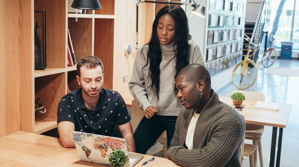 How Small Teams Simplify HR Tasks With Cloud Tools
