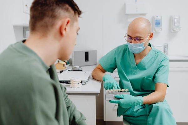 How To Choose Braces Or Aligners Without Stress
