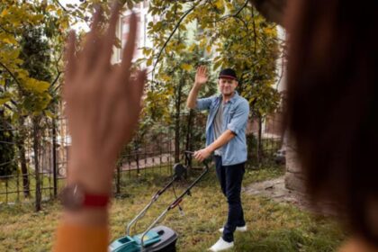 Weed Wacker Buying Guide: Choosing the Right Tool for Your Yard