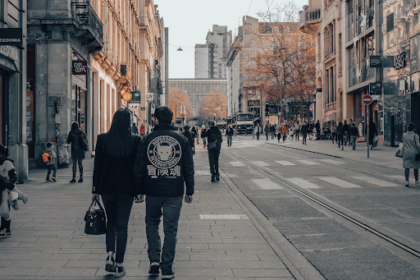 Exploring Cities Without the Weight
