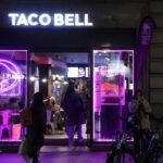 How Custom Neon Signs Give a Storefront Instant Brand Recognition
