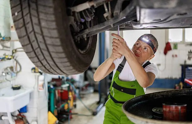 Oil Extractor for Cars: Key Features That Make Oil Changes Easier